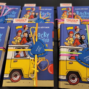 Buchgeschenke beim Vorlesewettbewerb