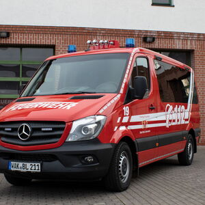 ein Mercedes-Transporter als Einsatzfahrzeug der Feuerwehr Bad Liebenstein