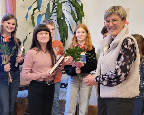 Bürgermeisterin mit Siegerin Luna Marie